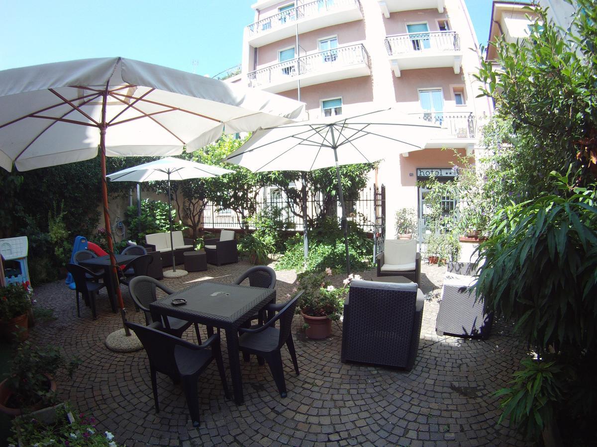 Hotel Graziella スポトルノ エクステリア 写真